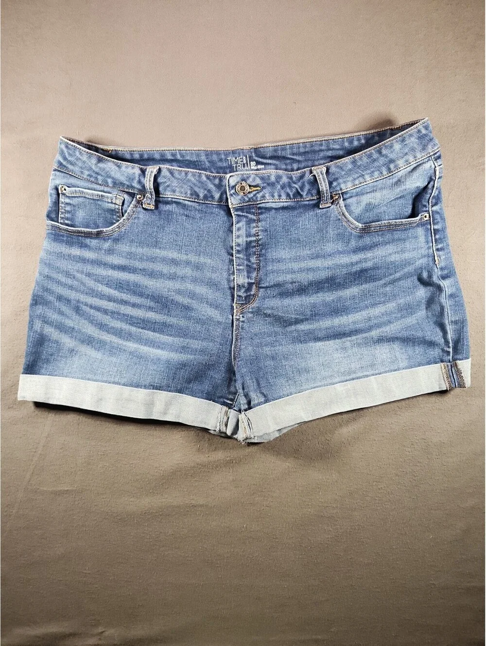 Time and Tru Womens 20 Mid-rise Dark Wash Denim Shorts Summer Casual 0198